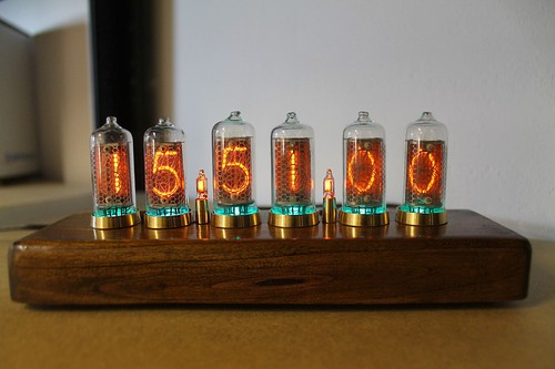 Nixie tube clock - clock, in8-2tavolo