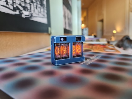Pocket size nixie clock in16 - pocket,